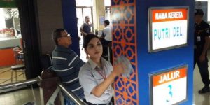 duma mariana simanjuntak, duma mariana instagram, duma mariana simanjuntak facebook, duma mariana simanjuntak instagram, cleaning service cantik indonesia, cleaning service cantik di stasiun kereta api medan, cleaning service cantik bikin geger, cleaning service cantik hitam putih